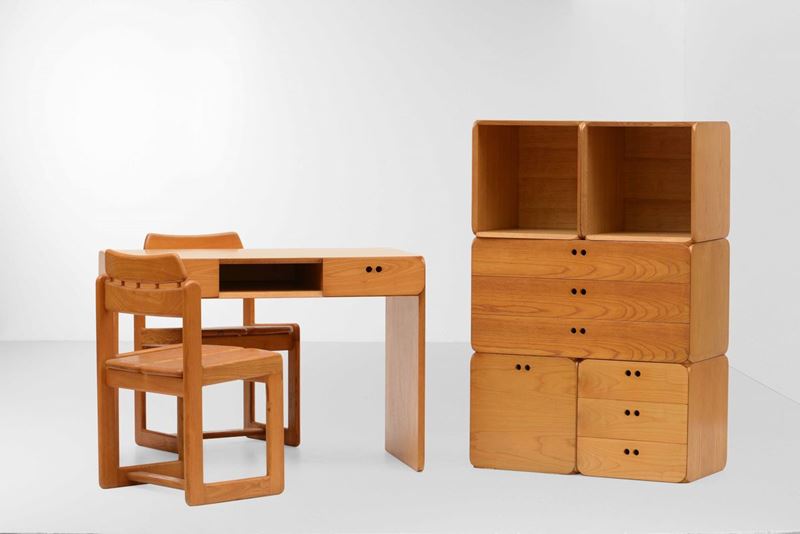 Studio composto da una scrivania, una libreria e due sedie in legno.  - Auction Design Lab - Cambi Casa d'Aste