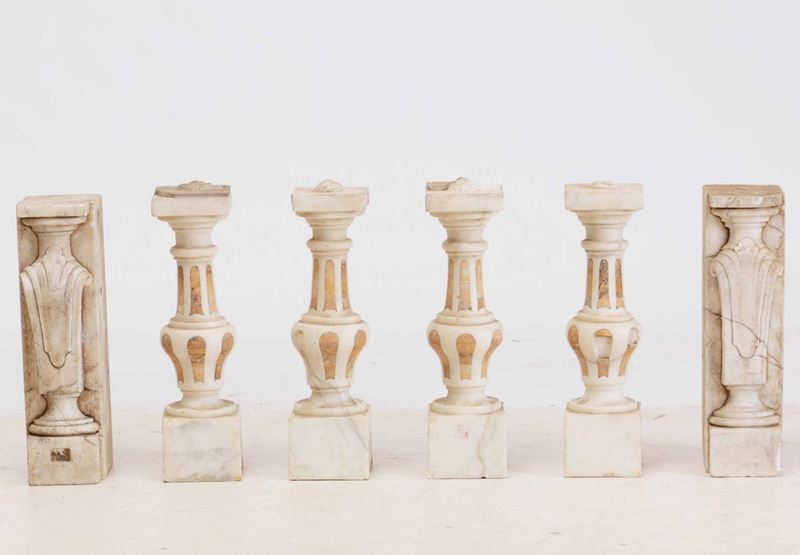 Lotto composto da 4 balaustre e due montanti in marmo  - Auction Timed Auction | Fine Art October - Cambi Casa d'Aste