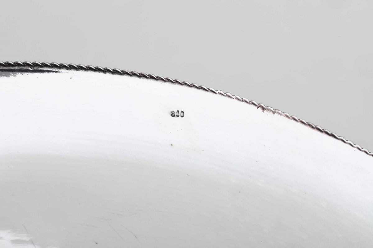 Centrotavola in Argento Cesellato. Argenteria Artistica Italiana del XX Secolo