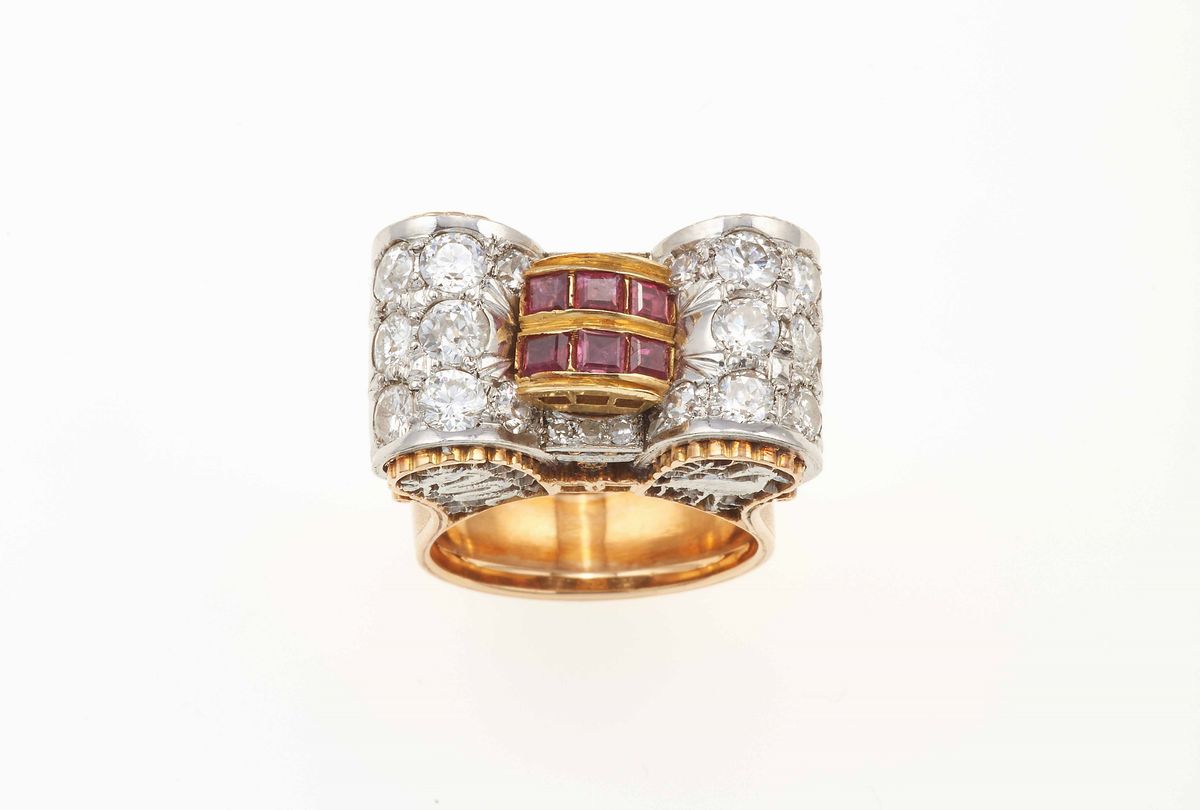 Anello con Diamanti di Vecchio Taglio e Rubini Sintetici