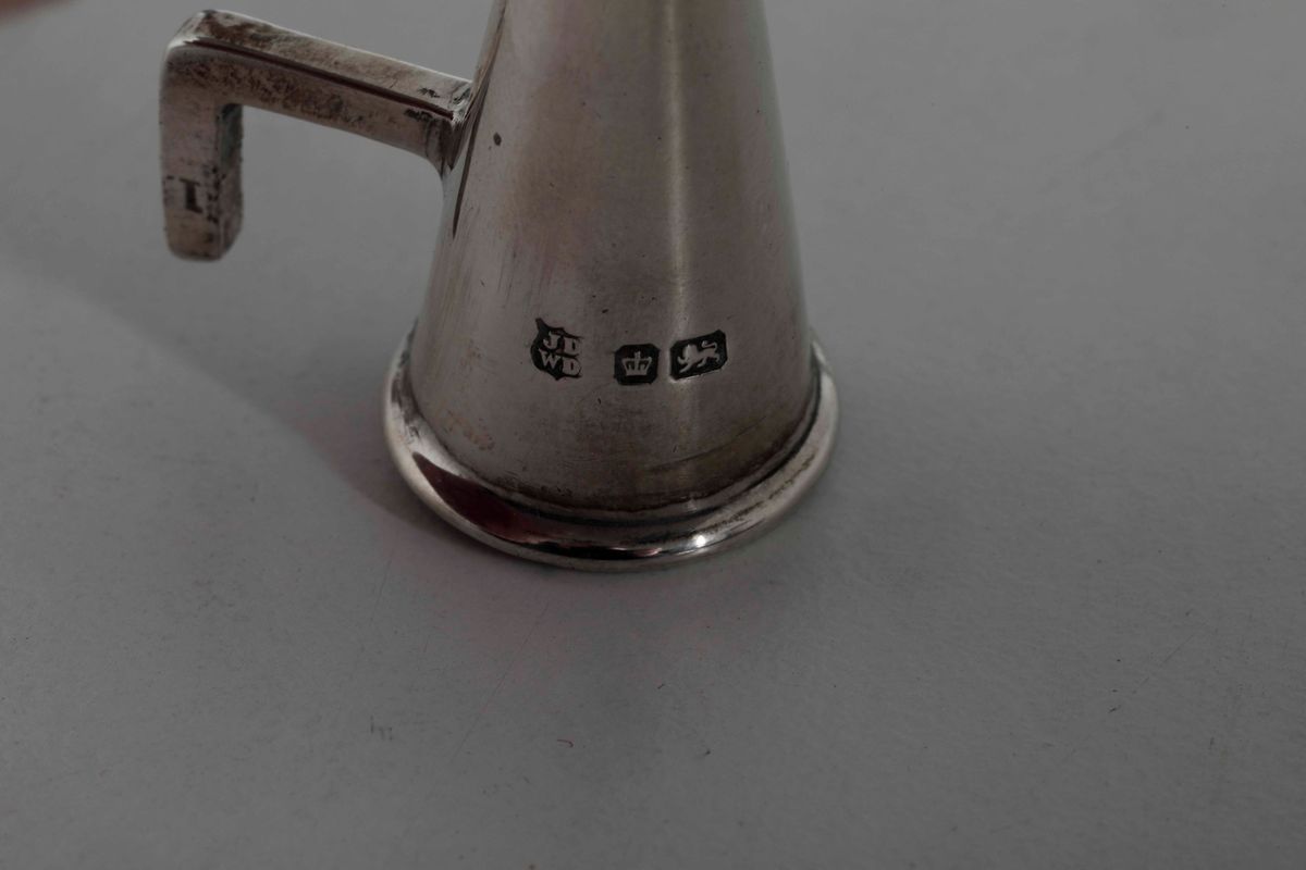 Coppia di Bugie in Argento. Marchi della Città di Sheffield per L’anno 1904 e Dell’argentiere (j....