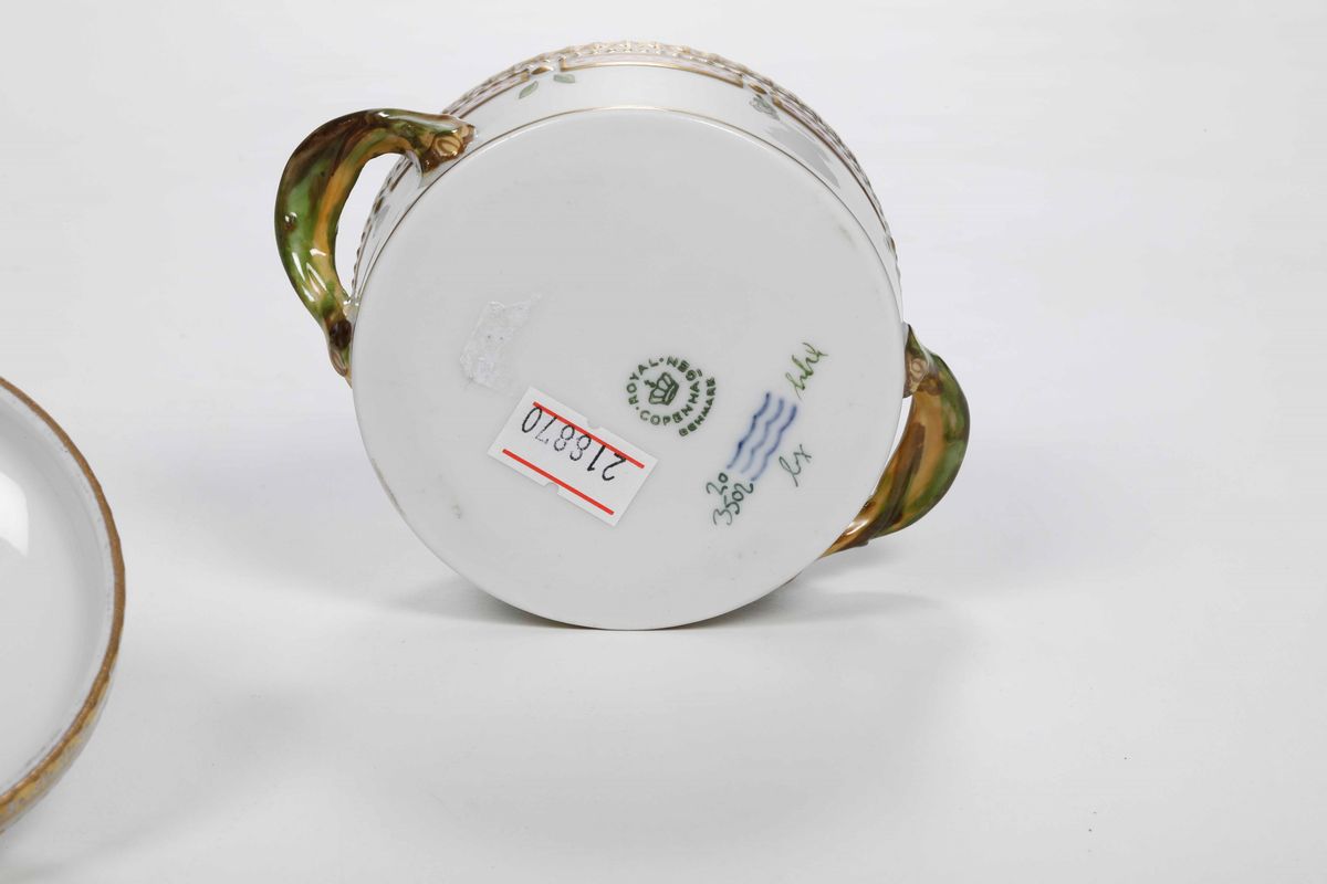 Zuccheriera dal Servizio Flora Danica Danimarca, Manifattura Royal Copenhagen, 1969-1974 Circa