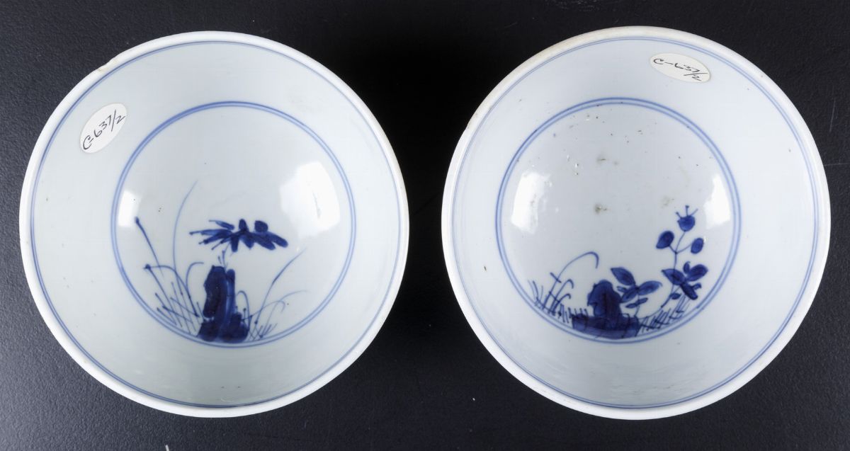 Coppia di Tazze in Porcellana Bianca e Blu con Paesaggi, Cina, Dinastia Qing, Epoca Shunzhi (1644...