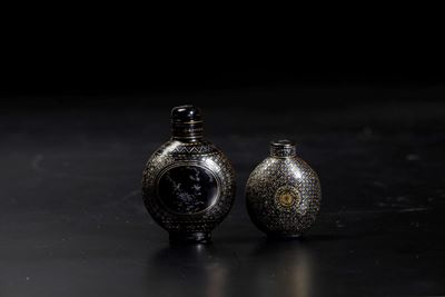 Due Snuff Bottles in Laque Burgauté con Decori Floreali e Soggetti Naturalistici, Cina/giappone, ...