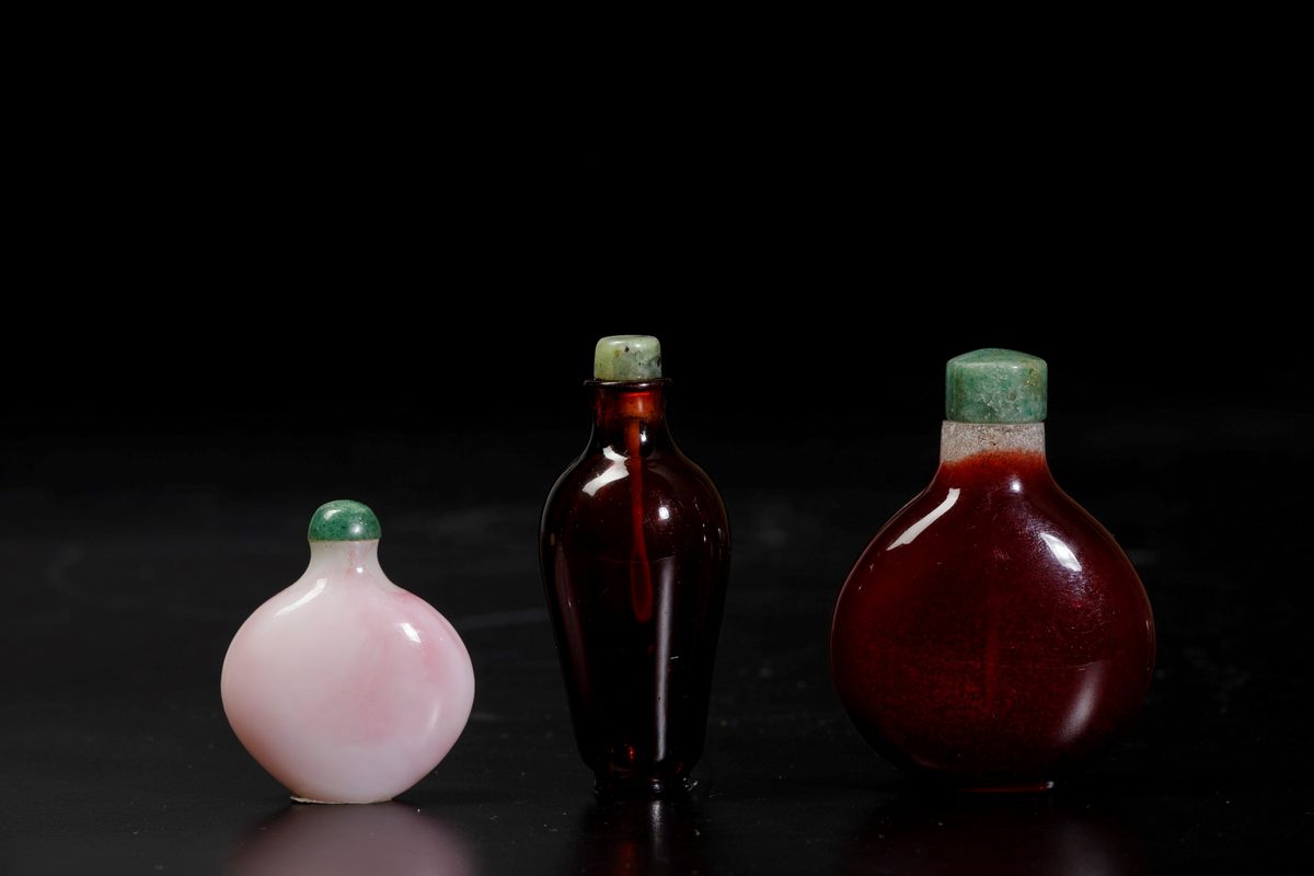 Tre Snuff Bottles in Vetro di Pechino, Cina, Dinastia Qing, XIX Secolo
