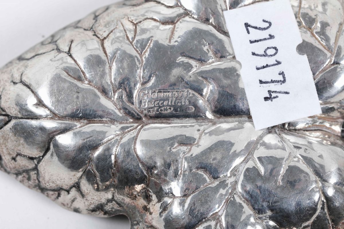 Gruppo di Ciotole a Forma di Foglie in Argento. Argentiere Gian Maria Buccellati, Italia XX Secol...