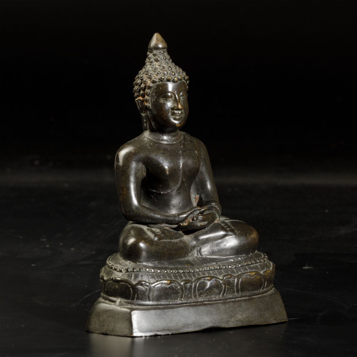 Figura di Buddha Amitayus Seduto su Fiore di Loto in Bronzo, Cina, Thailandia, XIX Secolo