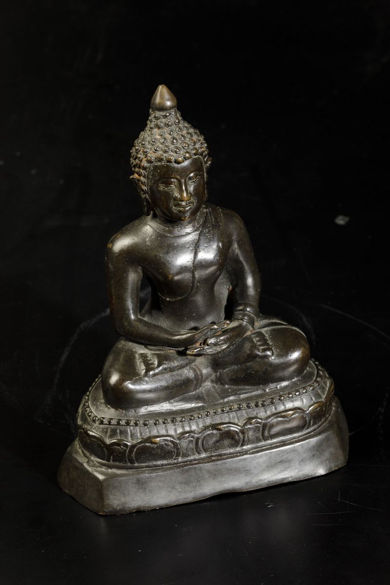 Figura di Buddha Amitayus Seduto su Fiore di Loto in Bronzo, Cina, Thailandia, XIX Secolo