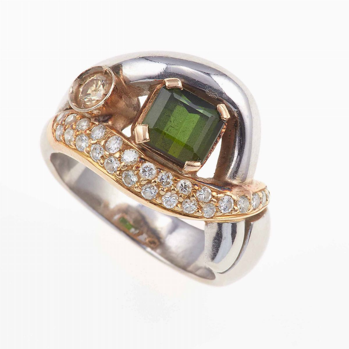 Anello con Tomralina Verde e Diamanti