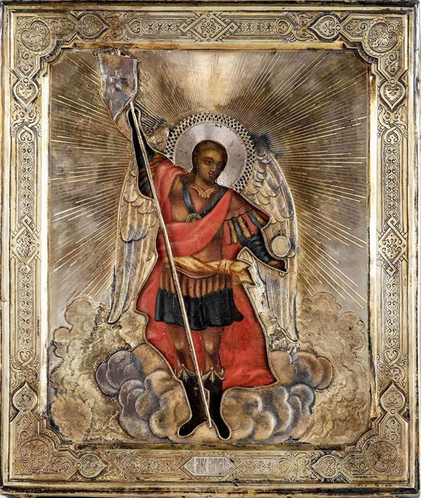 Icona con riza in argento sbalzato, cesellato e dorato raffigurante Santo Arcangelo Michele. Russia  [..]