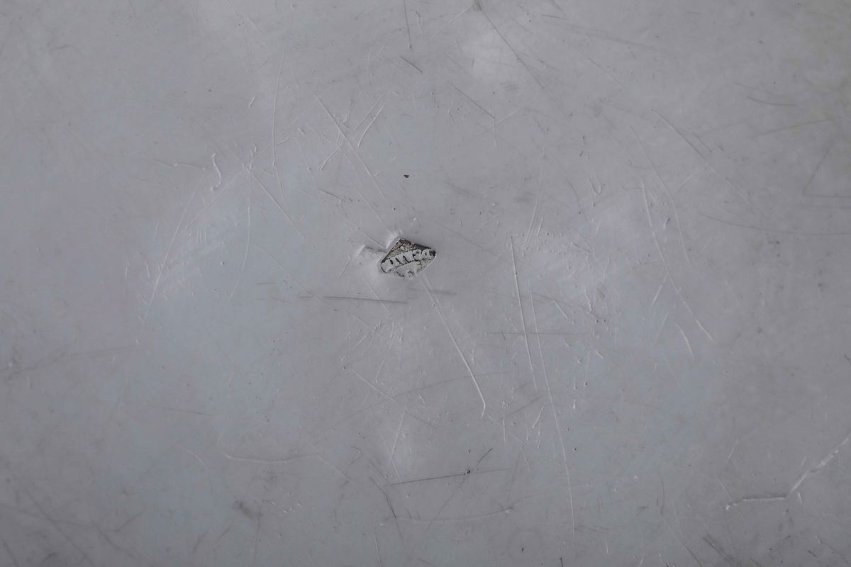 Tazza da Puerpera in Argento Fuso, Sbalzato e Cesellato, Francia Fine XIX Secolo