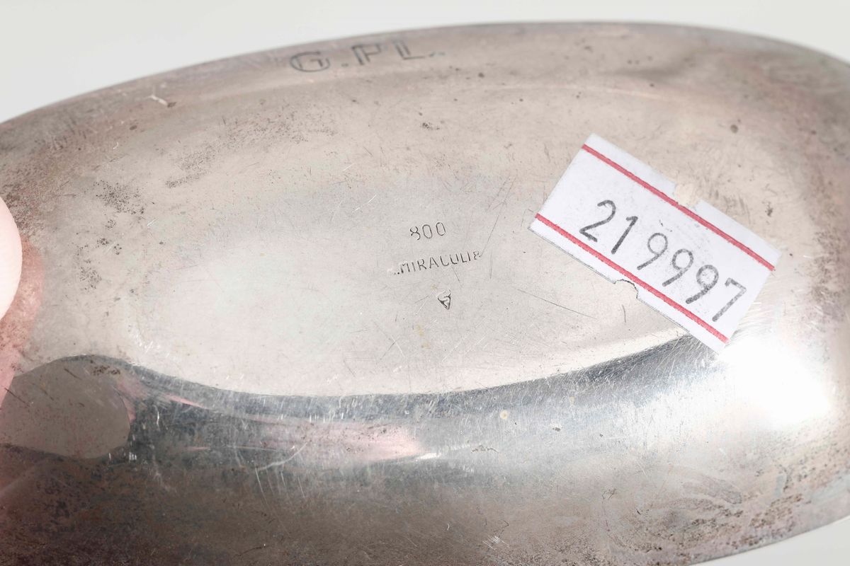 Cinque tra Ciotole e Coppette Differenti in Argento e una in Metallo Argentato. Varie Manifatture...