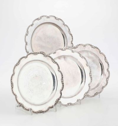 Quattro Piattini in Argento. Manifattura Italiana del XX Secolo