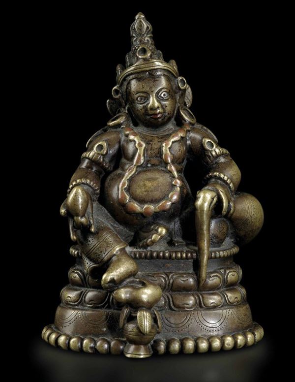 Figura di Sita-Jambhala seduto su fiore di loto in bronzo, Tibet/Kashmir, XII-XIII secolo