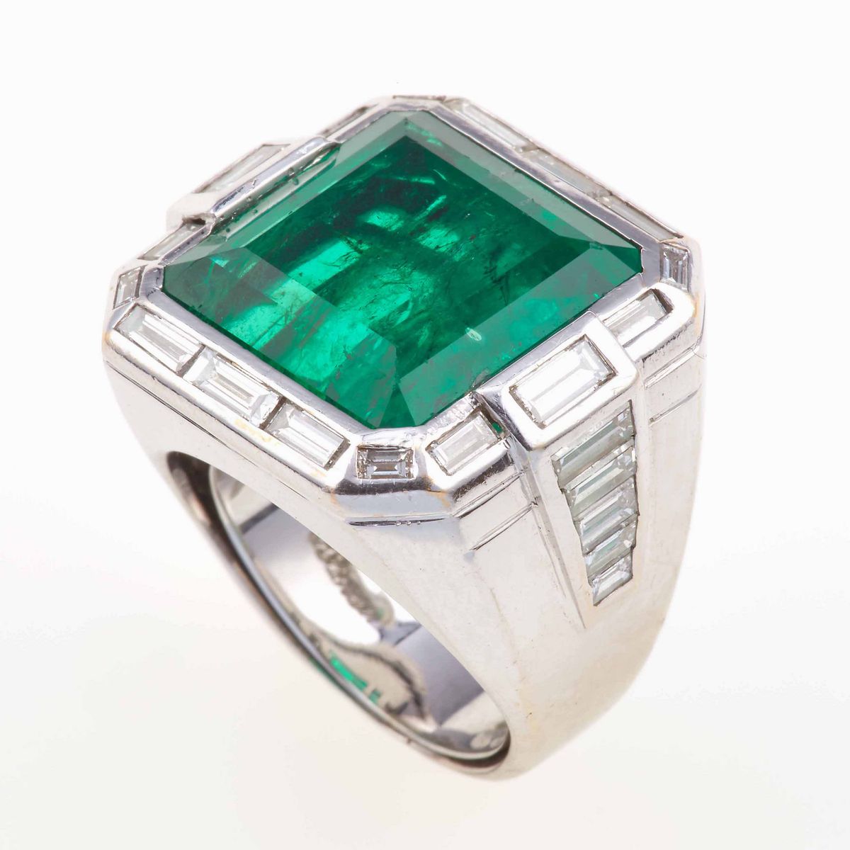 Anello con Smeraldo Colombia di Ct 10.75 Circa
