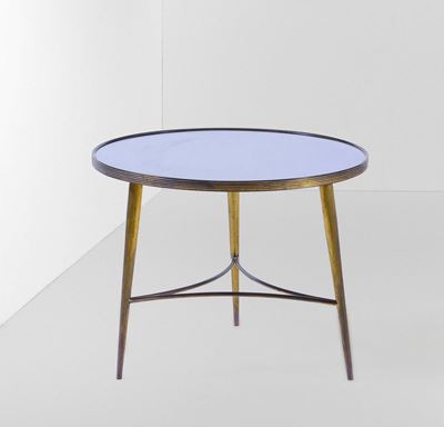 Tavolo Basso con Struttura in Ottone e Piano in Vetro Specchiato Colorato.