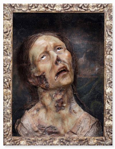 Figura di Appestata. Cera Pigmentata, Vetro e Legno Intagliato, Ebanizzato e Dorato. da Gaetano Z...