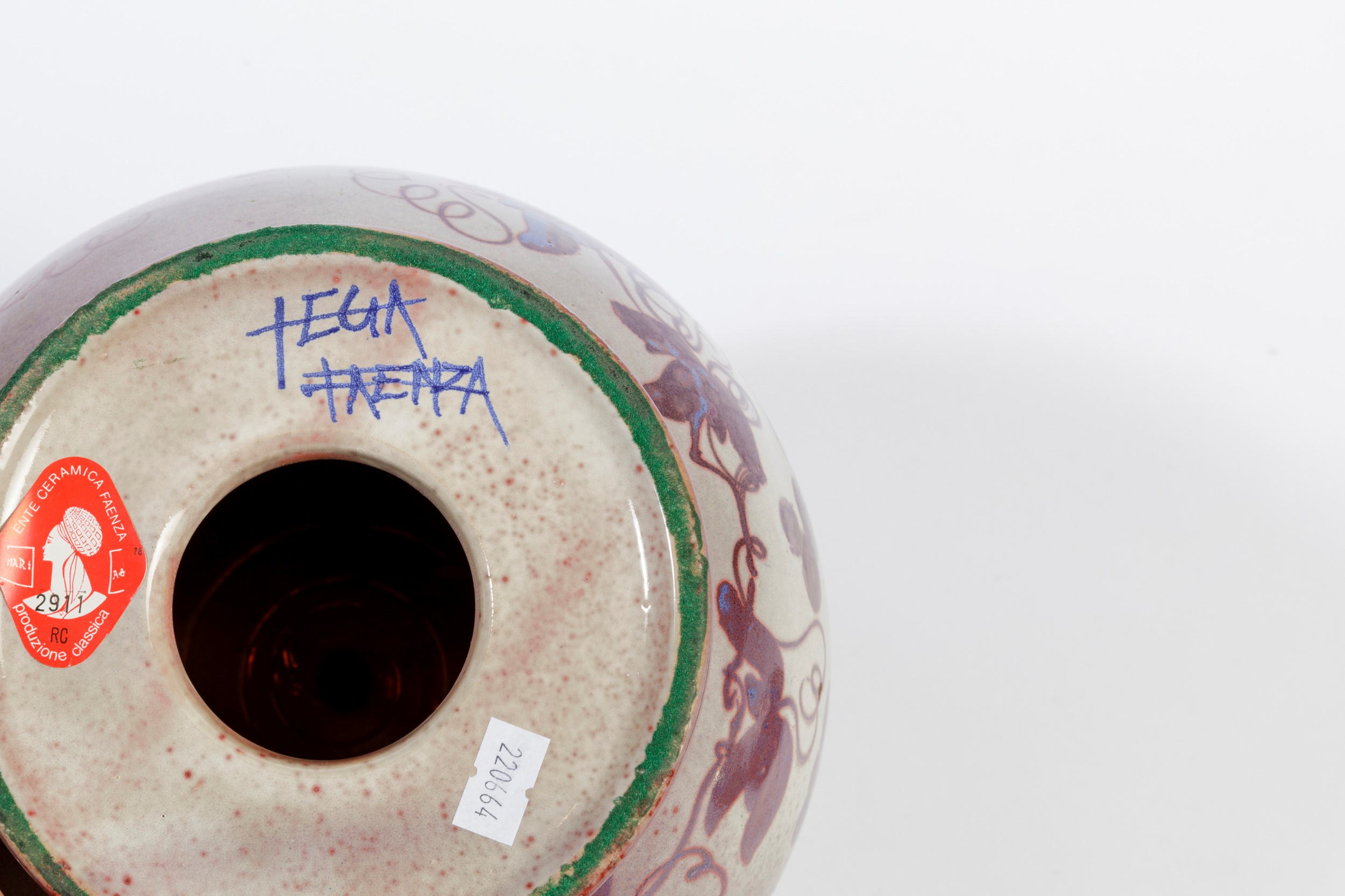 Lega, Salvadanaio; Vignoli, Scatola a lustri; Gatti, Vasetto (Faenza, ca. 1980)