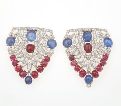 Coppia di Clips con Rubini e Zaffiri Taglio Cabochon e Diamanti