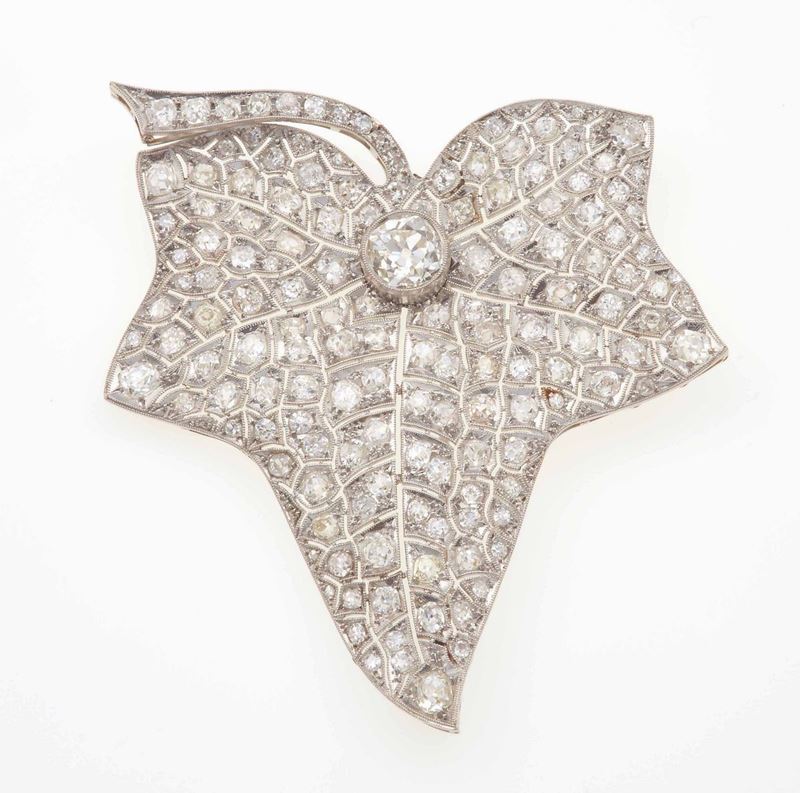 Spilla foglia di edera con diamanti di vecchio taglio  - Asta Fine Jewels - Cambi Casa d'Aste