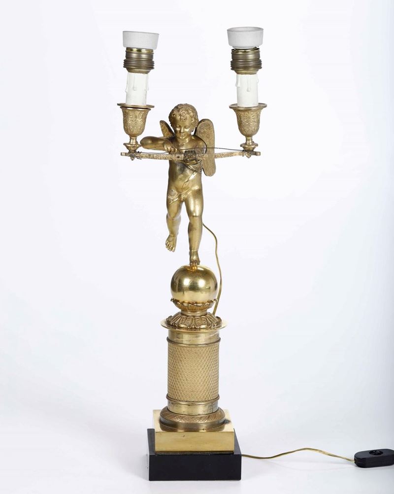 Candelabro in bronzo dorato con putto alato. Francia, Carlo X  - Asta Scultura e Oggetti d'Arte | Cambi Time - Cambi Casa d'Aste