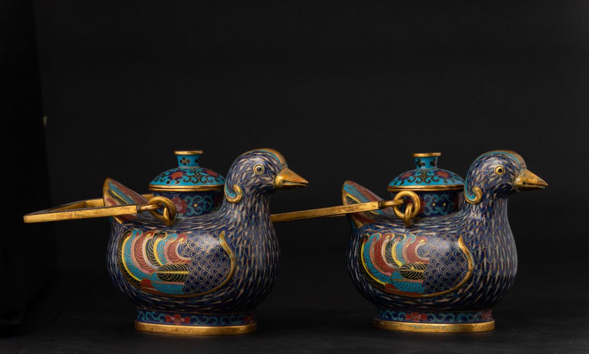 Coppia di Vasi a Foggia di Papere a Smalti Cloisonné, Cina, Dinastia Qing, XIX Secolo