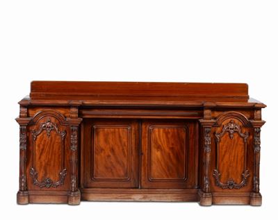 Credenza Scantonata in Legno Scolpito, XIX Secolo