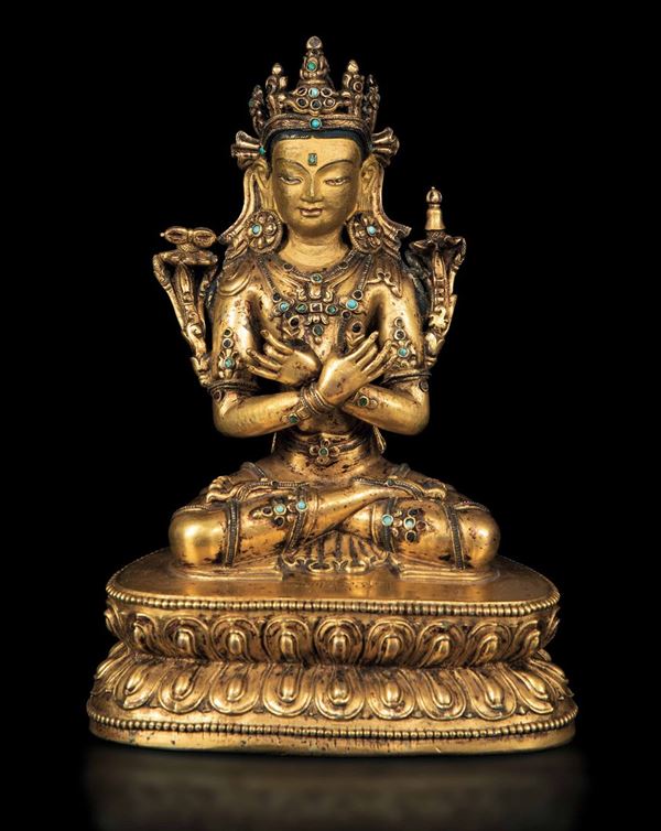 Importante figura di Buddha Vajradhara seduto su doppio fiore di loto in bronzo dorato e innesti di turchese, stile Nepalese in Cina, Dinastia Ming, XV secolo