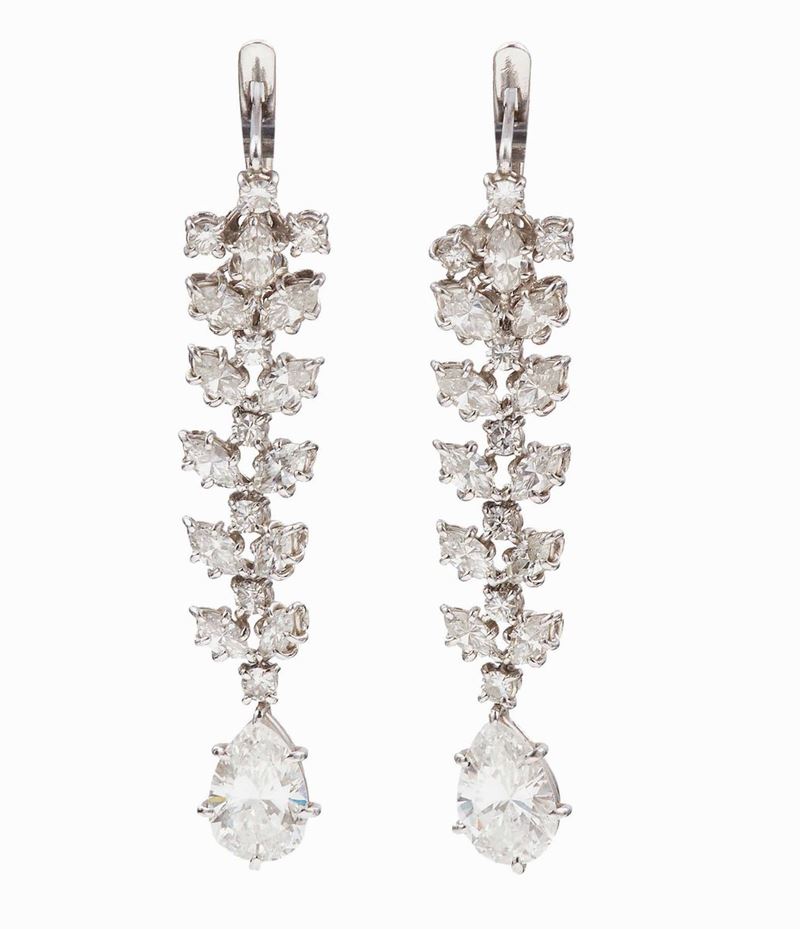Orecchini pendenti con diamanti taglio goccia, navette e brillante  - Auction Fine Jewels - Cambi Casa d'Aste