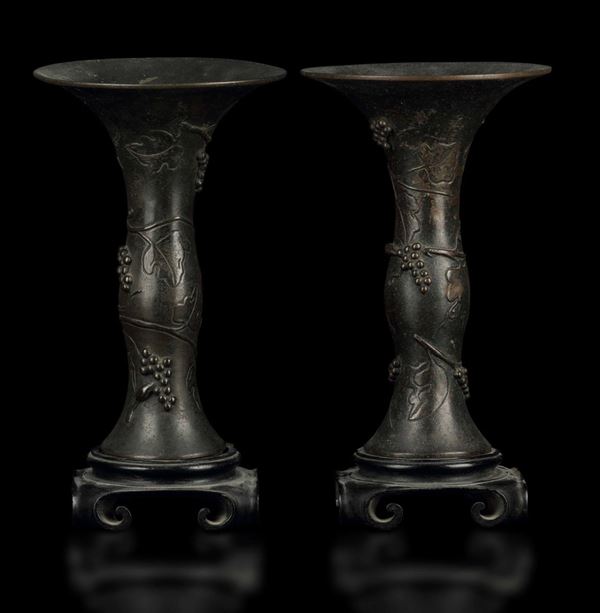 A pair of vases, China, Ming Dynasty, late 1600s
