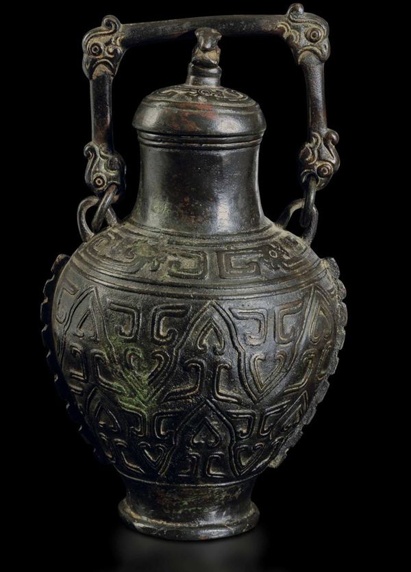 Vaso in bronzo con coperchio e decori d'ispirazione arcaica, Dinastia Ming, XVII secolo
