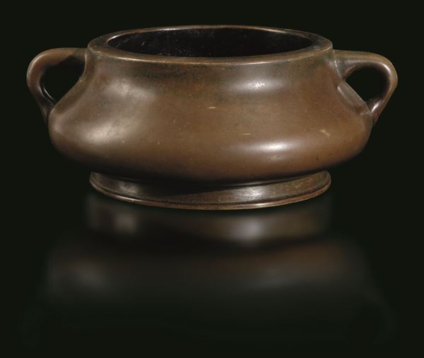 Incensiere in bronzo a doppia ansa, Cina, Dinastia Ming, XVII secolo