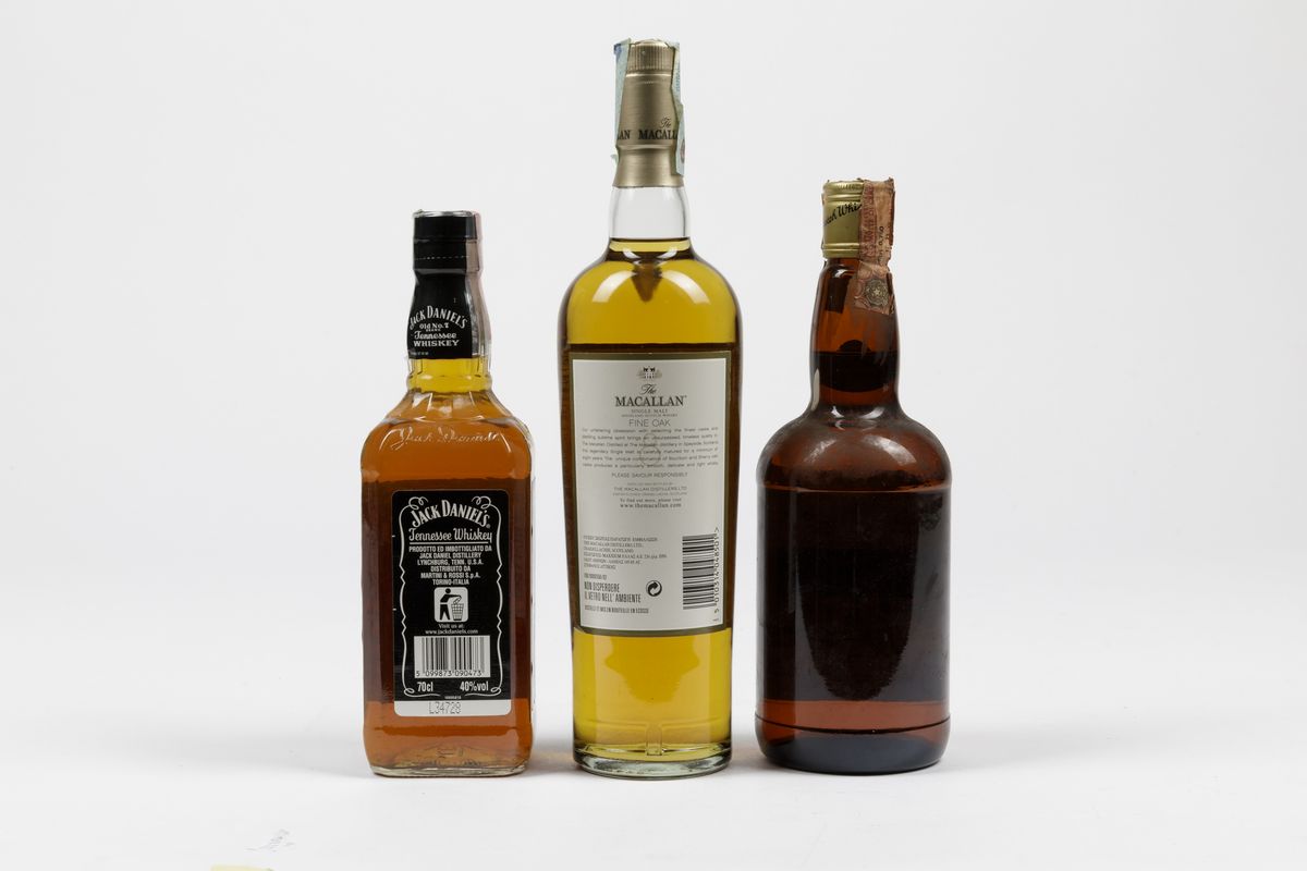 Macallan, Single Malt Highland Scotch Whisky Fine Oak 8 Years Old Samaroli, Pure Malt Scotch Whis...