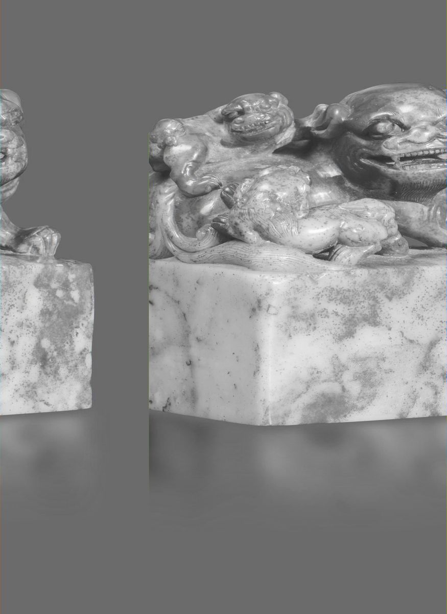 Importante Sigillo Imperiale Scolpito in Saponaria con Figure di Leoni a Rilievo, Cina, Dinastia ...