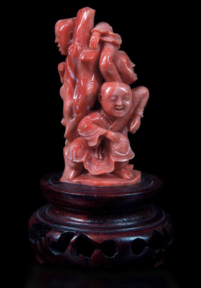 A group in coral with children, China, early 1900s  - Auction Fine Chinese Works of Art - Cambi Casa d'Aste