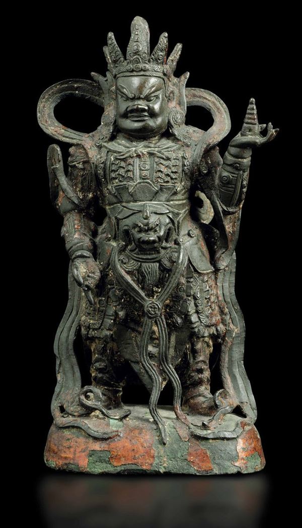Grande figura di Guandi in bronzo con tracce di policromia, Cina, Dinastia Qing, XVII secolo