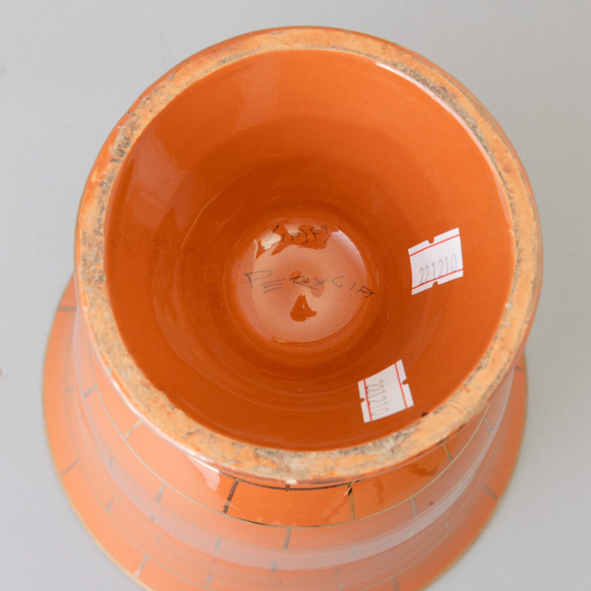 Lima, Perugia, Urna in ceramica su base troncoconica, XX secolo