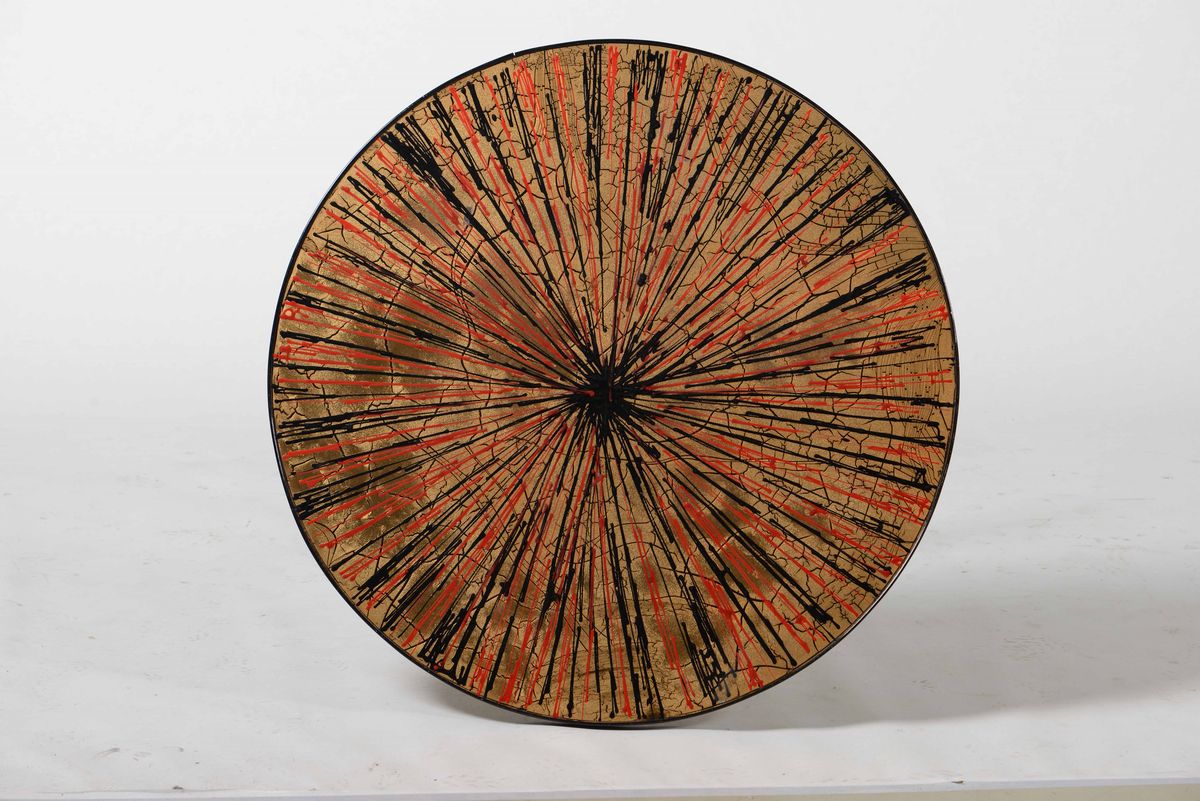 Tavolo Rotondo con Struttura in Metallo Laccato, Piano in Rame Smaltato e Particolari in Ottone.