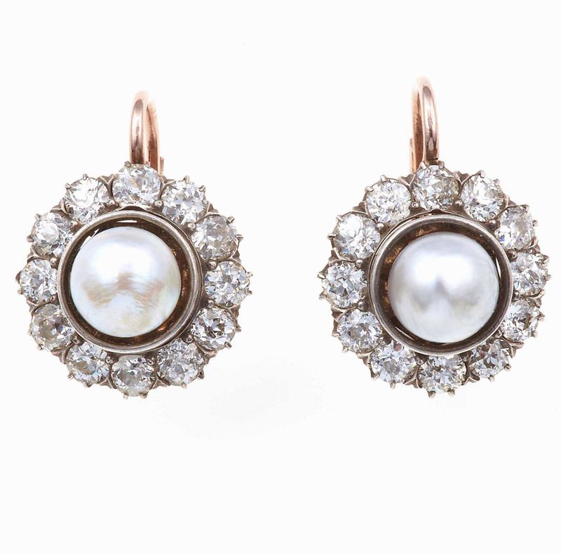 Orecchini con perle naturali e diamanti a contorno  - Asta Fine Jewels - Cambi Casa d'Aste