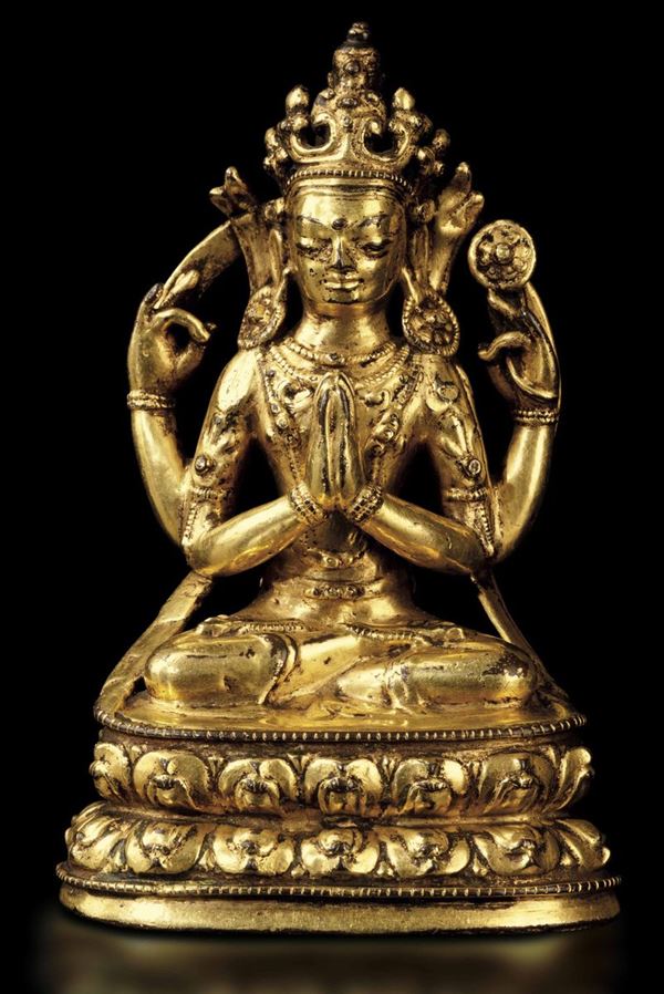 Figura di Buddha seduto su doppio fiore di loto in bronzo dorato, Cina, Dinastia Qing, XVIII secolo