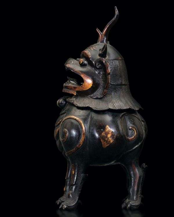 Incensiere in bronzo con tracce di doratura a guisa di cane di Pho, Cina, Dinastia Ming, XVII secolo
