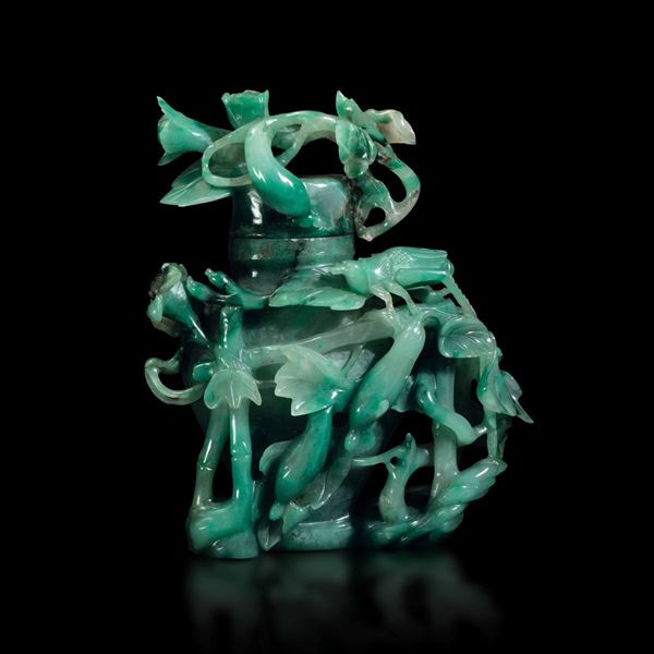 A jadeite vase, China, Qing Dynasty, 1800s