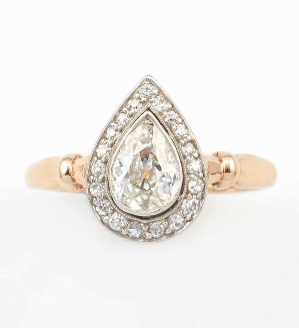 Drop-cut diamond and gold ring