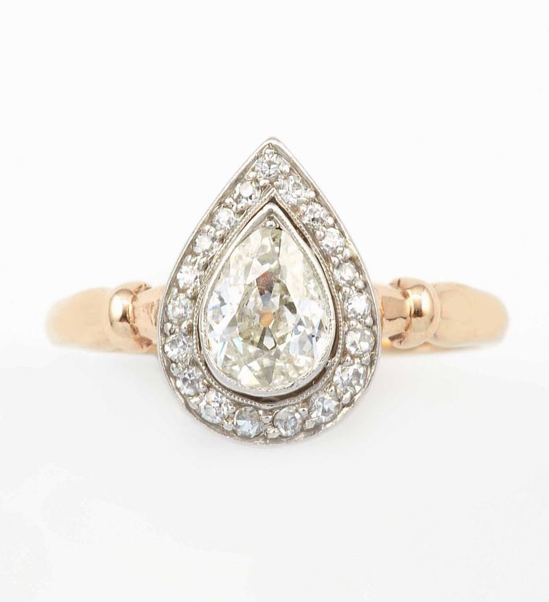 Drop-cut diamond and gold ring  - Auction Summer Jewels | Cambi Time - Cambi Casa d'Aste