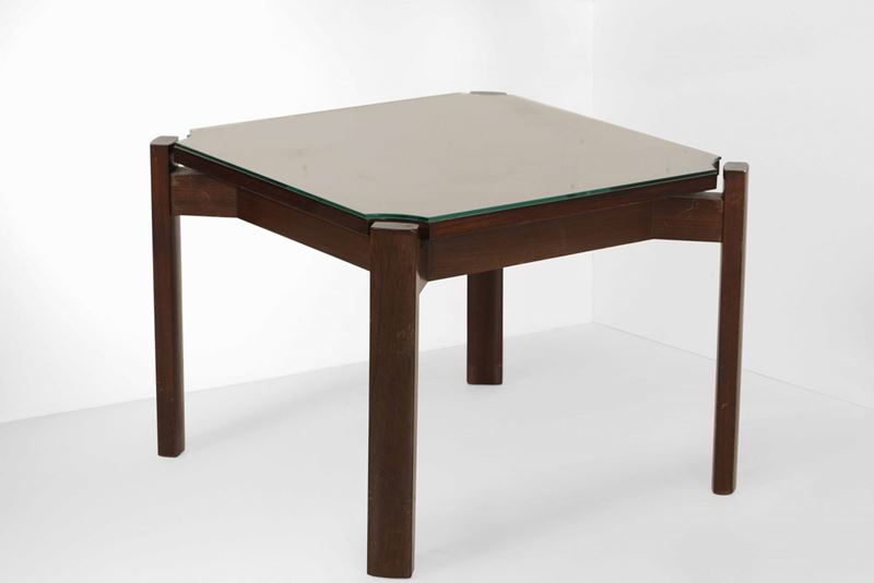 Tavolino con struttura in legno e piano in vetro.  - Auction Design Lab - Cambi Casa d'Aste