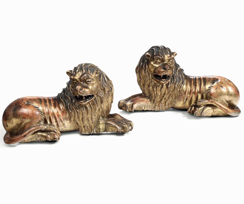 Coppia di leoni Legno intagliato e dorato Arte Veneta del XVIII secolo  - Asta Importanti Opere e Arredi - Cambi Casa d'Aste