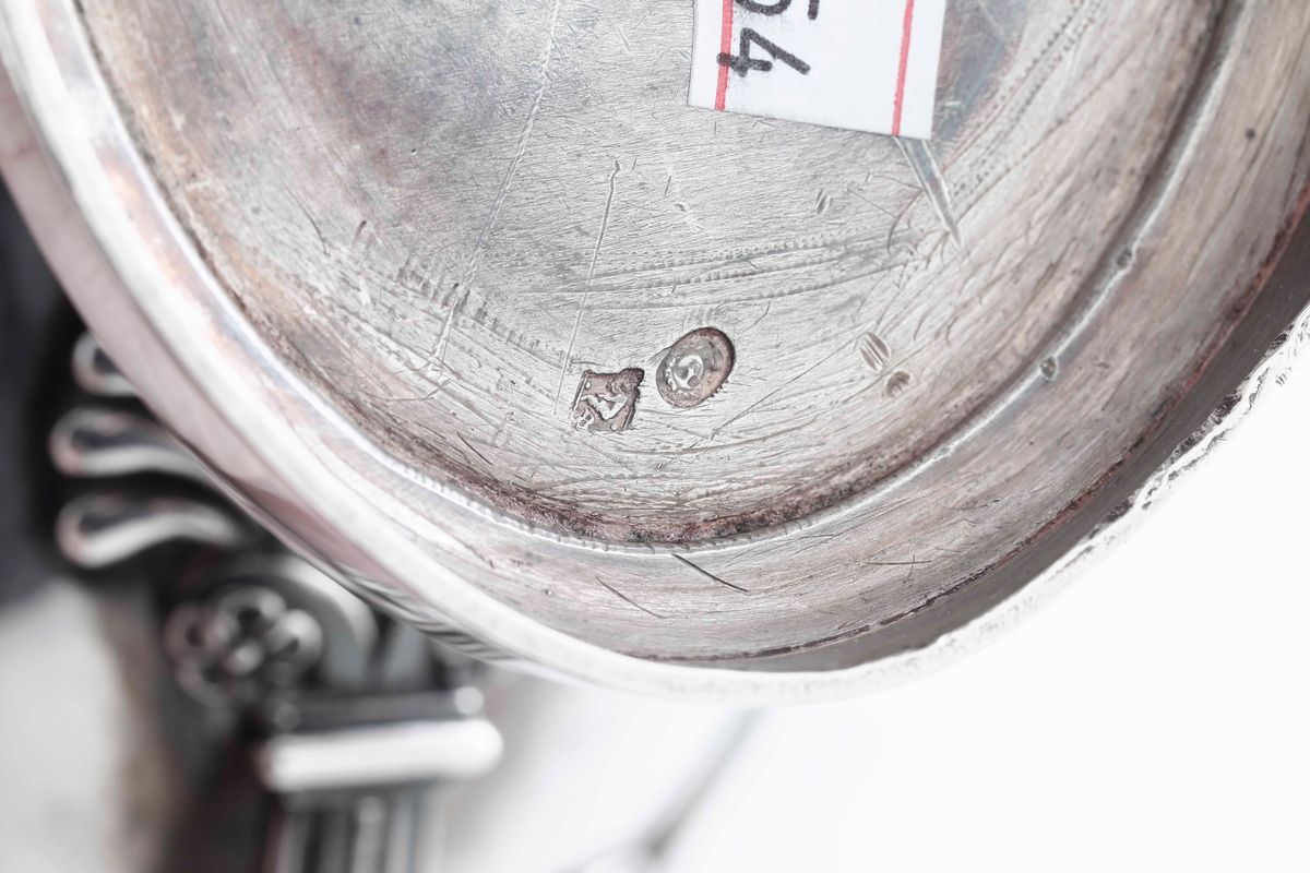 Salsiera con Presentoire in Argento Primo Titolo. Francia Probabile XIX Secolo. Marchi Dell’argen...