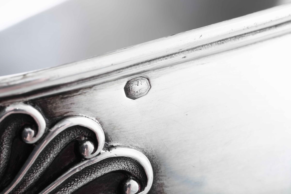 Salsiera con Presentoire in Argento Primo Titolo. Francia Probabile XIX Secolo. Marchi Dell’argen...