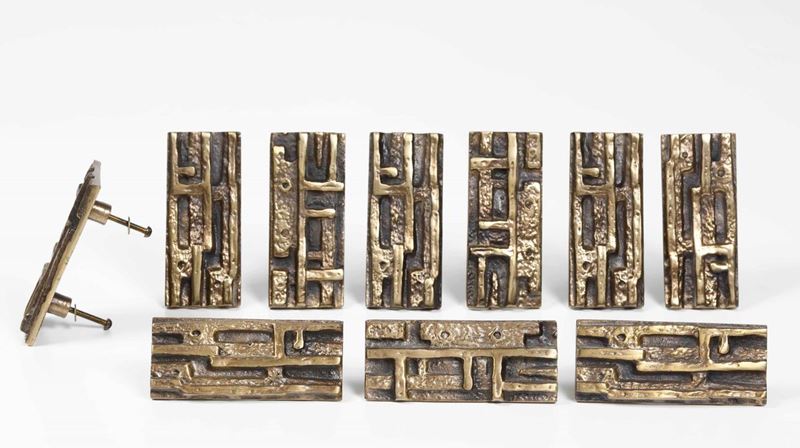 Dieci maniglie in bronzo lavorato.  - Auction Design Lab - Cambi Casa d'Aste