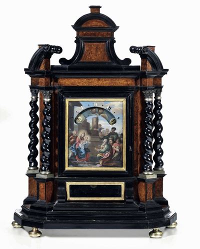 Orologio Notturno. Legno Ebanizzato, Lastronato in Radica di Tuia, Argento e Argento Dorato. Orol...
